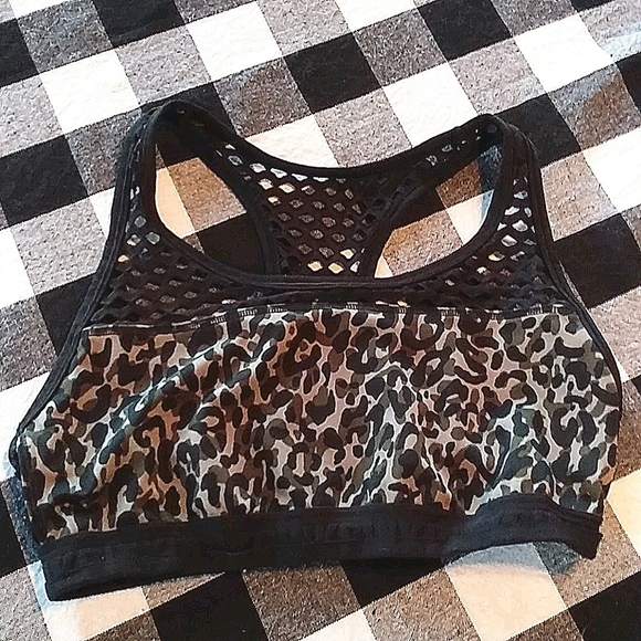PINK Victoria's Secret Other - Pink Victoria's Secret Ultimate sports bra size Large cheetah print